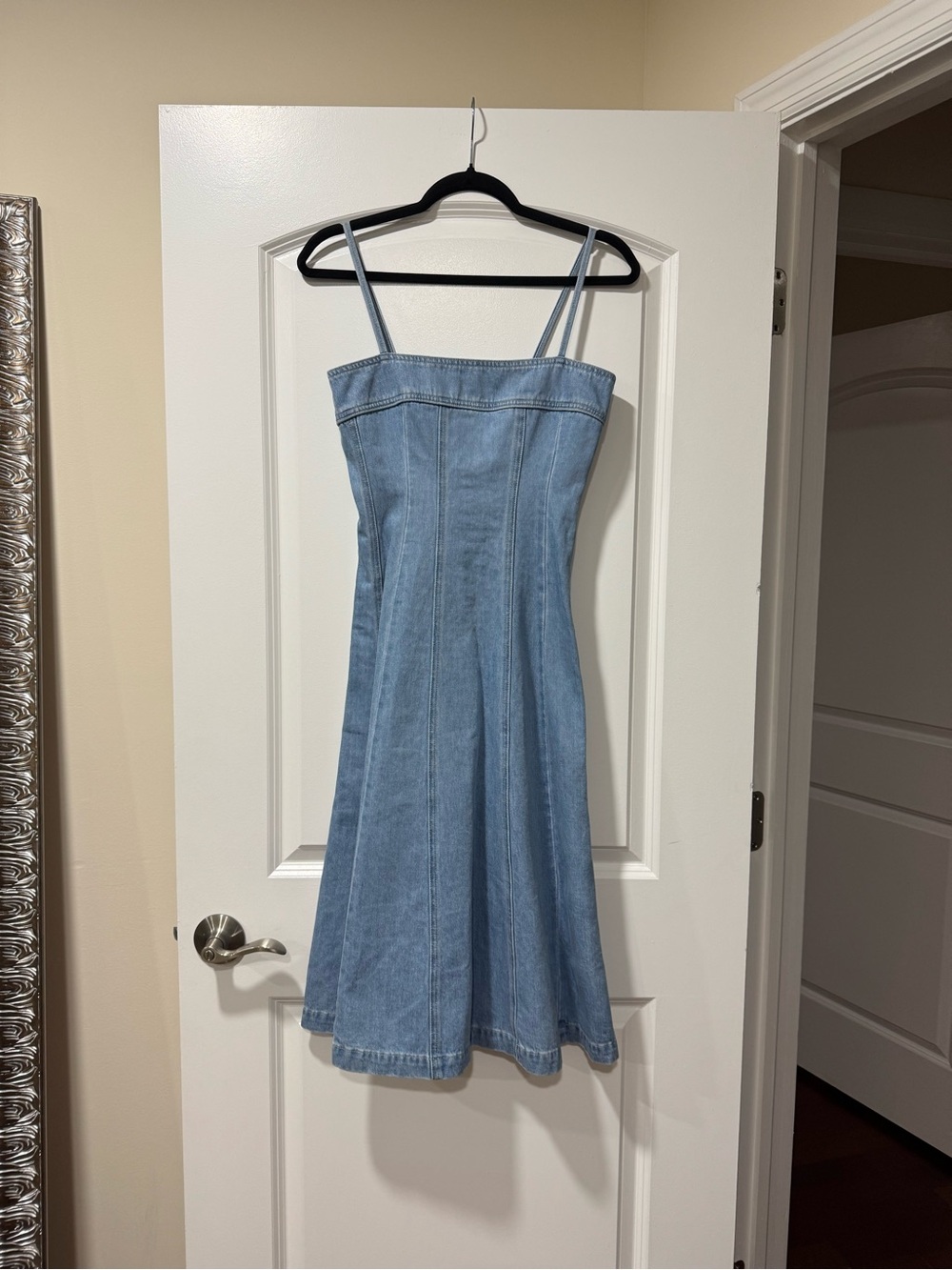 L'AGENCE Mitzy Seamed Denim Midi-Dress Light Blue - 0 - Picture 8 of 13